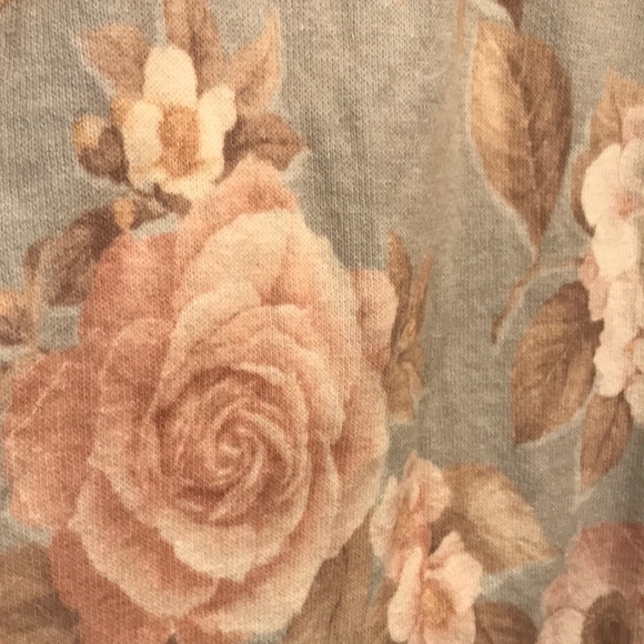 Floral Design Sweater Shirt- Gabriella T - Picture 8 of 8